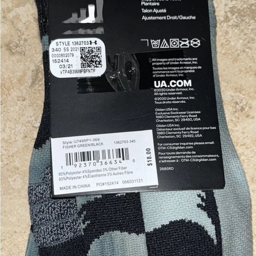 Men's Under Armour The Rock Logo 1 Pair Crew Sock Size 8 - 12  New With Tags - Picture 3 of 4